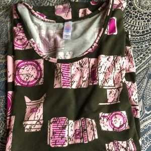 Camera Lularoe Classic T
